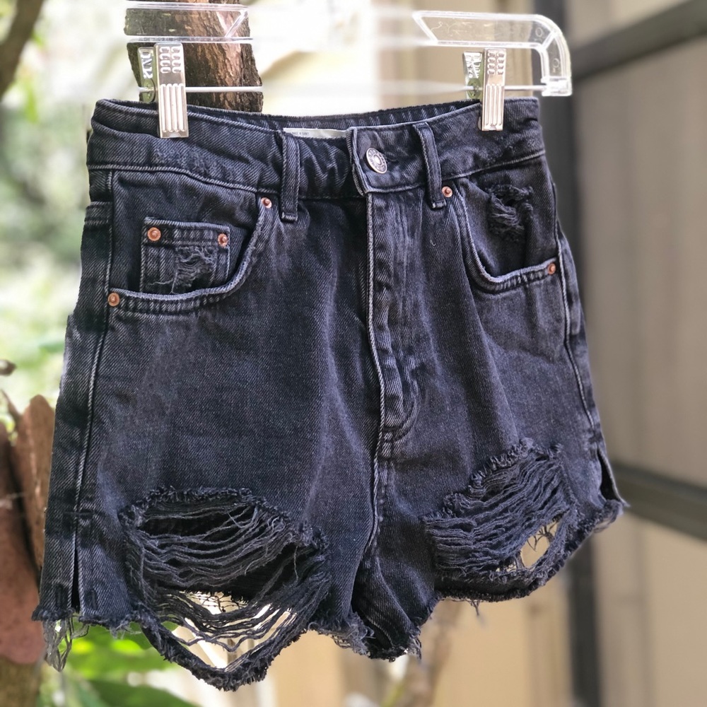 Topshop MOM black denim high waisted shorts - Picture 2 of 4